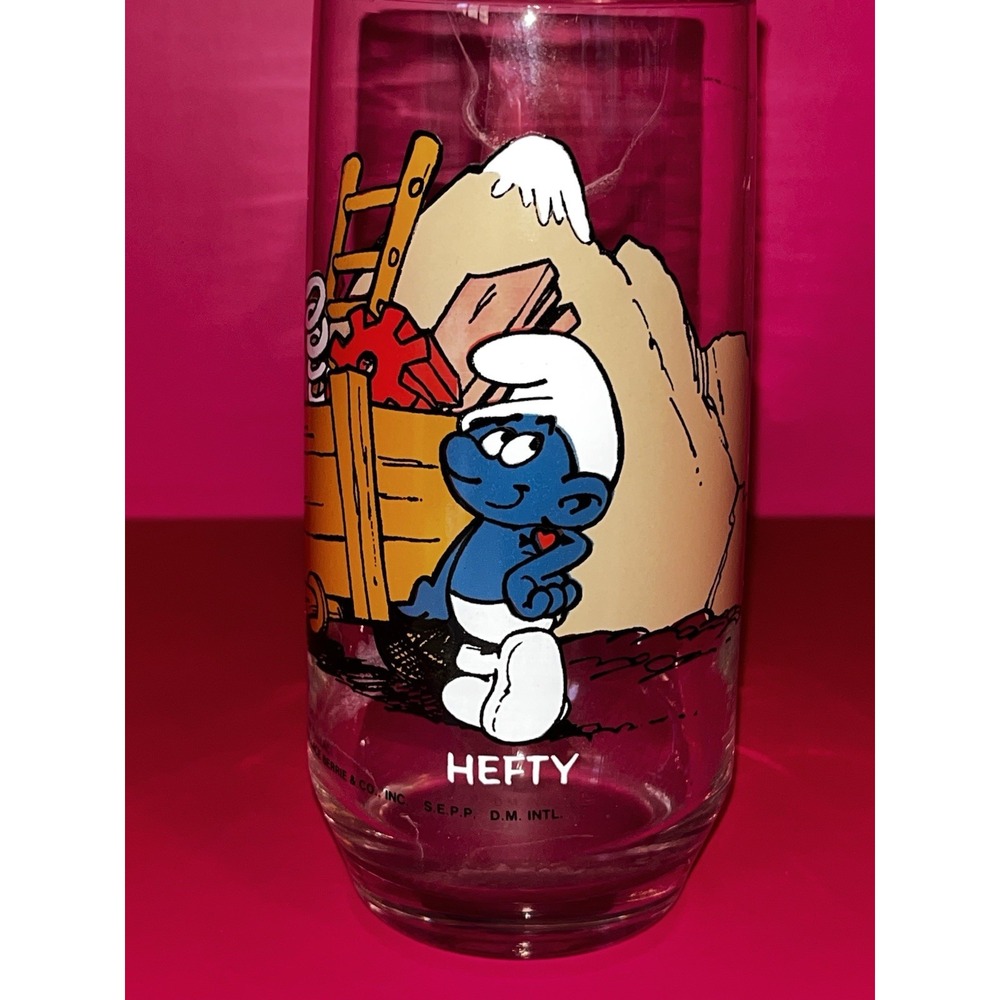 Vintage HEFTY Smurf Peyo Wallave Bertie 1982 Hardees Collector Glass Cup Tumbler